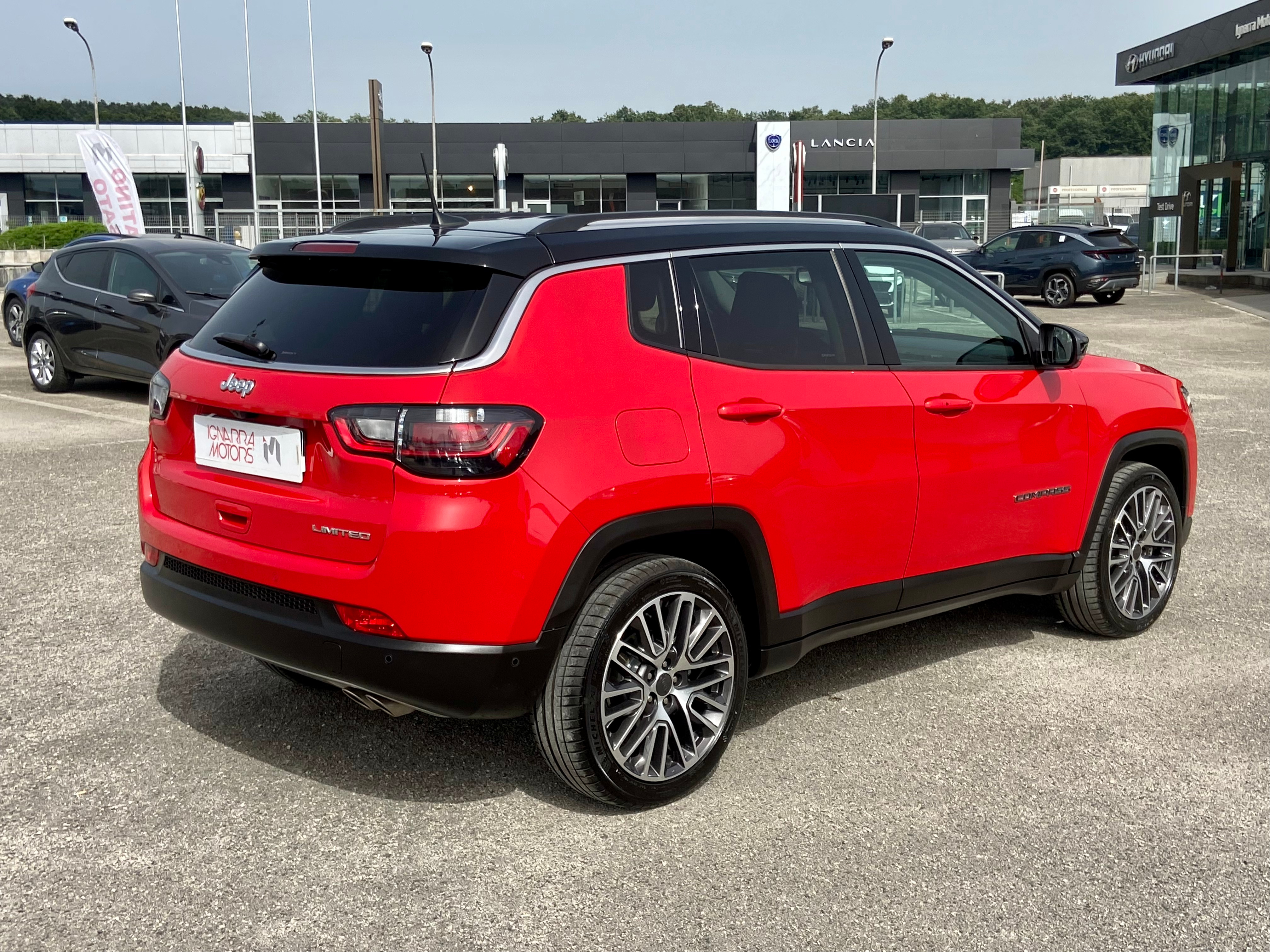 Jeep Compass | 1.3 TURBO T4 LIMITED 2WD 131CV 19” RED